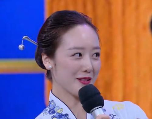 何炅问空姐择偶标准，不料对方一句话直接让其吃瘪！