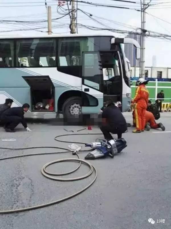 男孩骑共享单车遇车祸身亡，家长索赔878万！