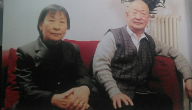 意不尽网:谦和朴实,老而弥坚--记洛州三笔斋赵