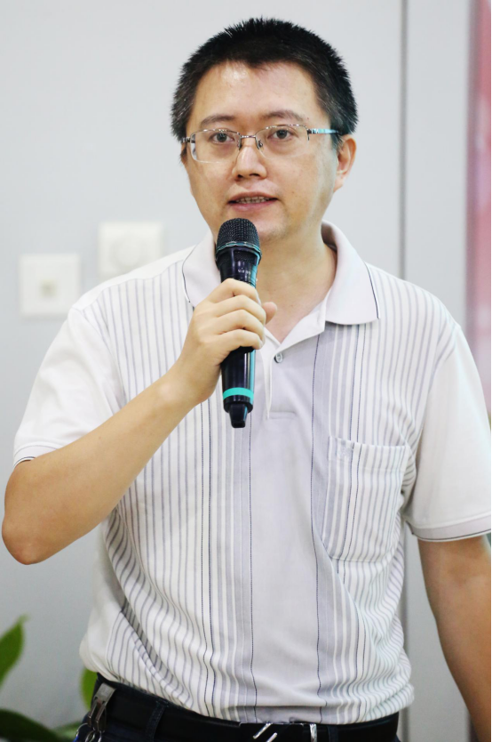 水利工程专家,河海大学教授,博士生导师丰景春作了《建筑业改革与个人