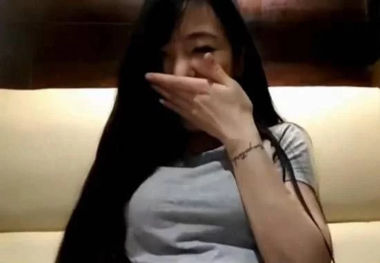 美女直播脱去内衣_美女打架脱去内衣内裤(2)