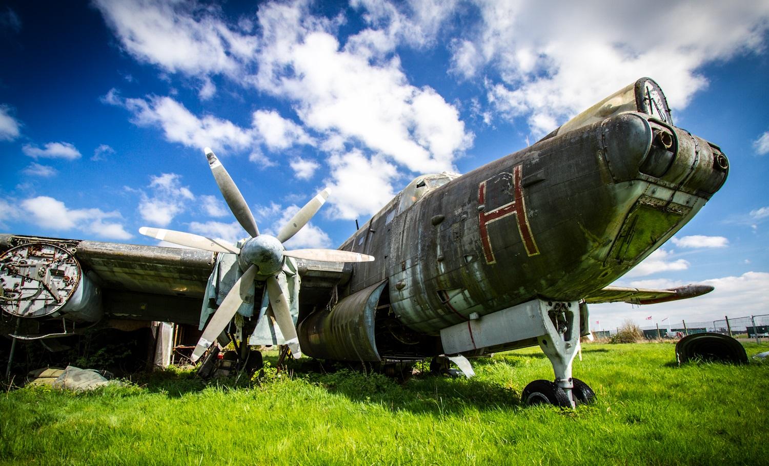 "沙克尔顿"巡逻机最明显的特征,就是正面犹如一张笑脸.