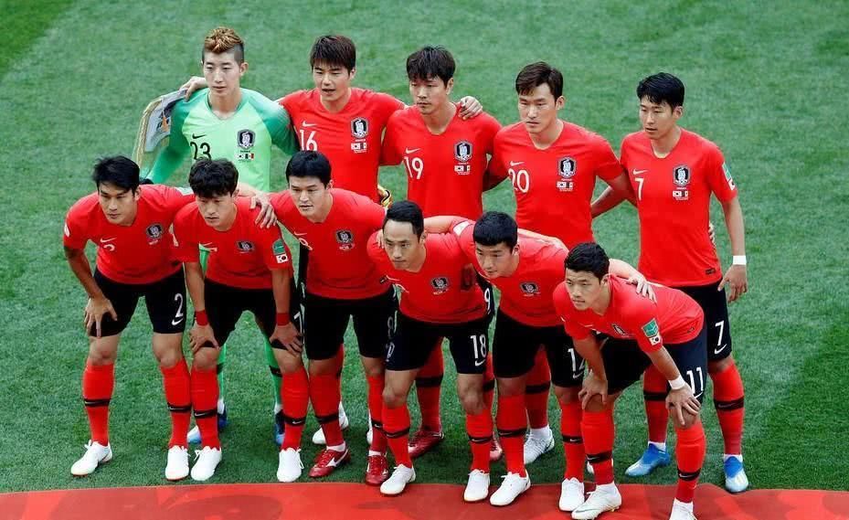 批判韩国足球的脏,也要看到他们的拼,国足当取