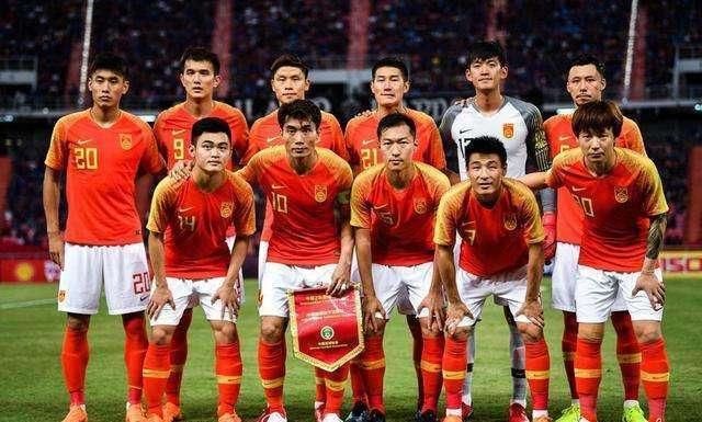 效仿法国? 曝足协正策划归化华裔球员, 国足未