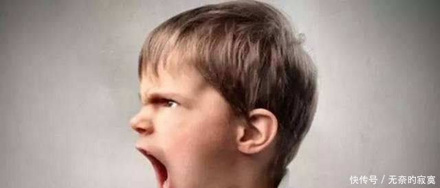 高铁上熊孩子吵闹嬉戏,磕到后脑昏迷,作为医生