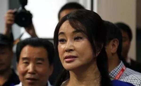 刘晓庆卸妆后128分,赵雅芝卸妆后刚及格,她20