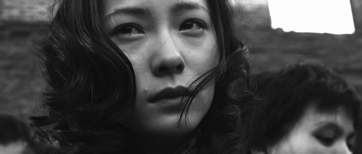 作为历史题材影片，最著名的当属《南京！南京！》了，该影片是由陆川执导，刘烨、高圆圆、中泉英雄、范伟等主演。影片通过一名普通日本士兵和一名普通中国士兵在南京大屠杀期间的经历，揭示了战争对人性的摧残。