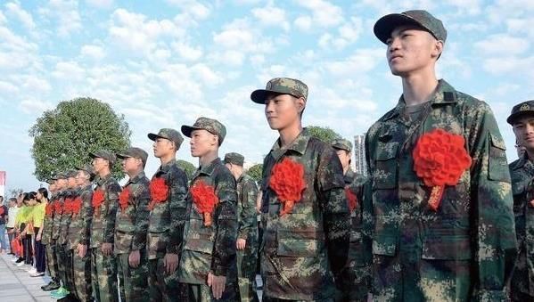 高中去当兵和大学去当兵,区别都有哪些?说