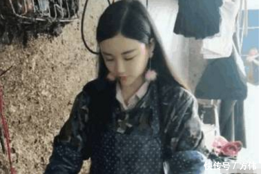 江苏街头现最美卖鱼西施,靠卖鱼月入2万,网友