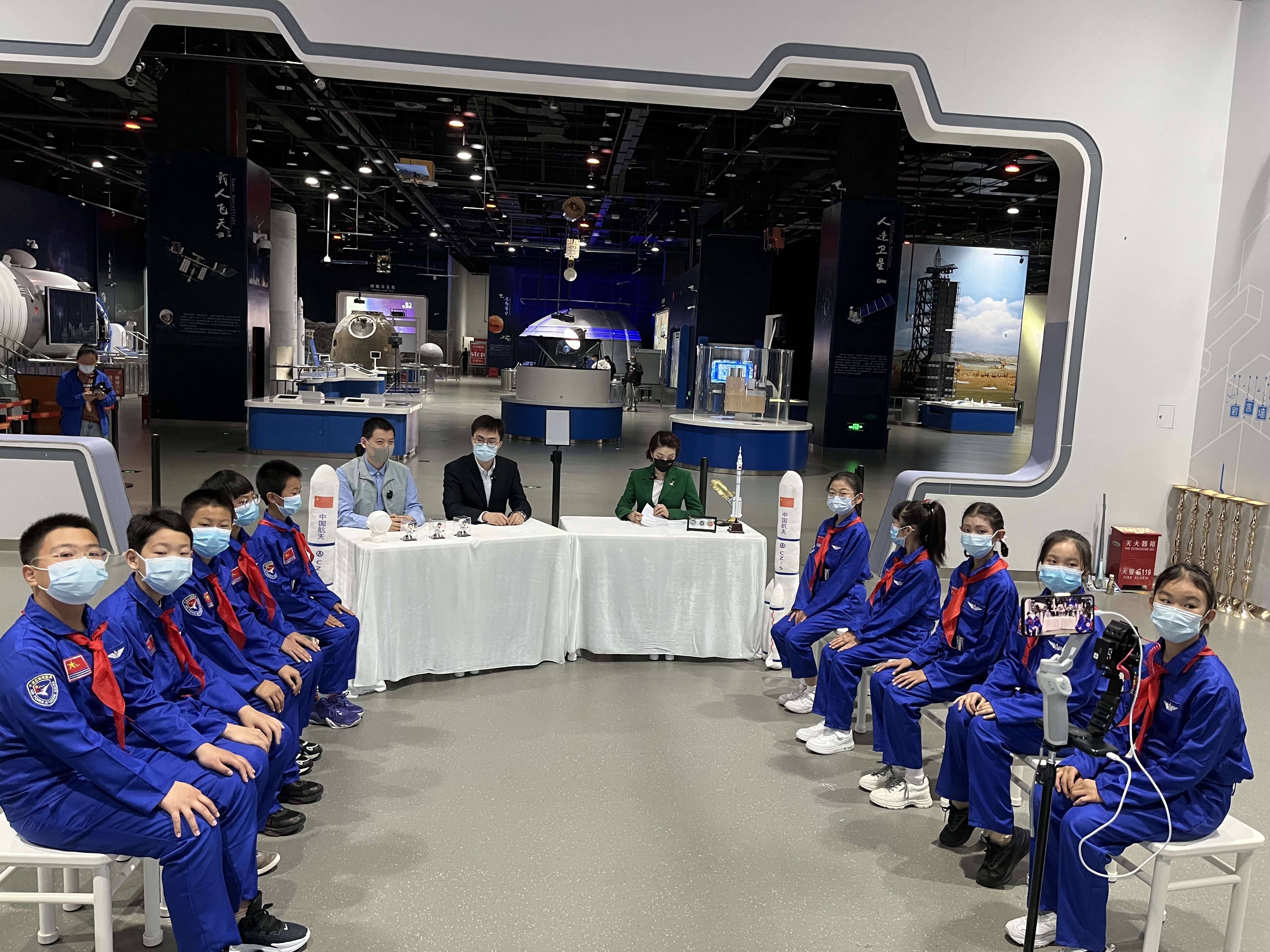 神舟十三号返回  中国科技馆举行主题教育活动