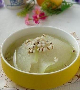 湿疹患者需要忌口吗?专家说吃这5种食疗,饱了