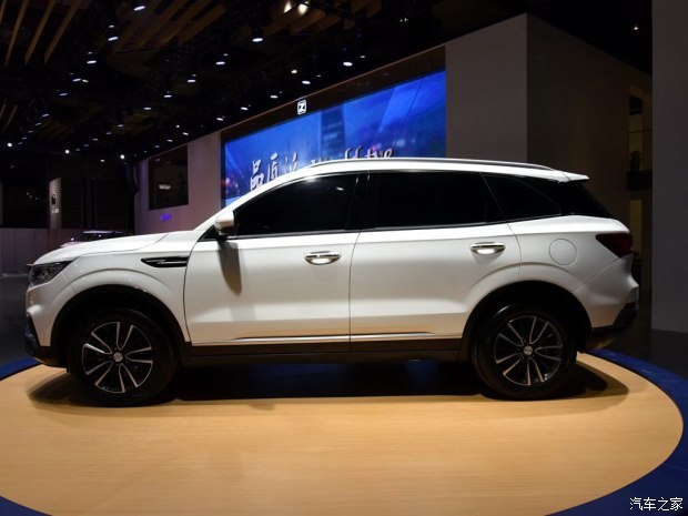 众泰T500几月份上市 众泰SUV越野车七座最新