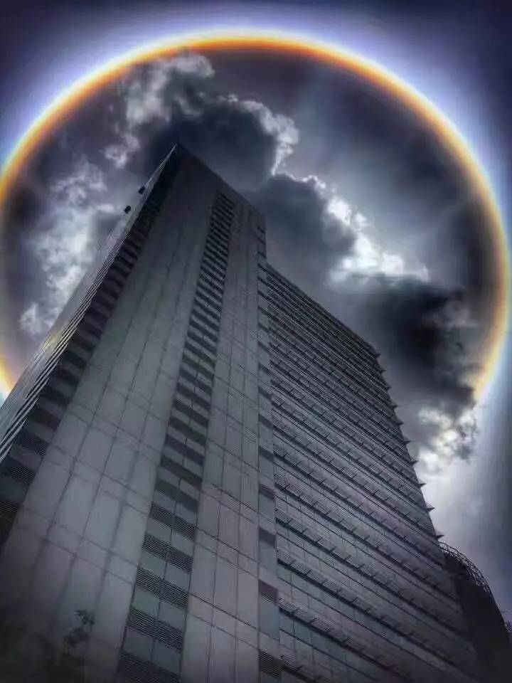 佛光普照?曼谷上空现大光晕!