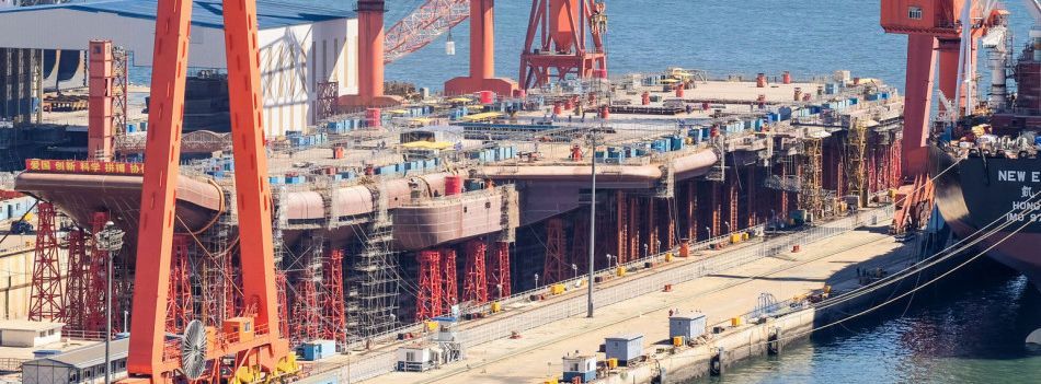 国产001A航母最新进展曝光:舰岛终于亮相