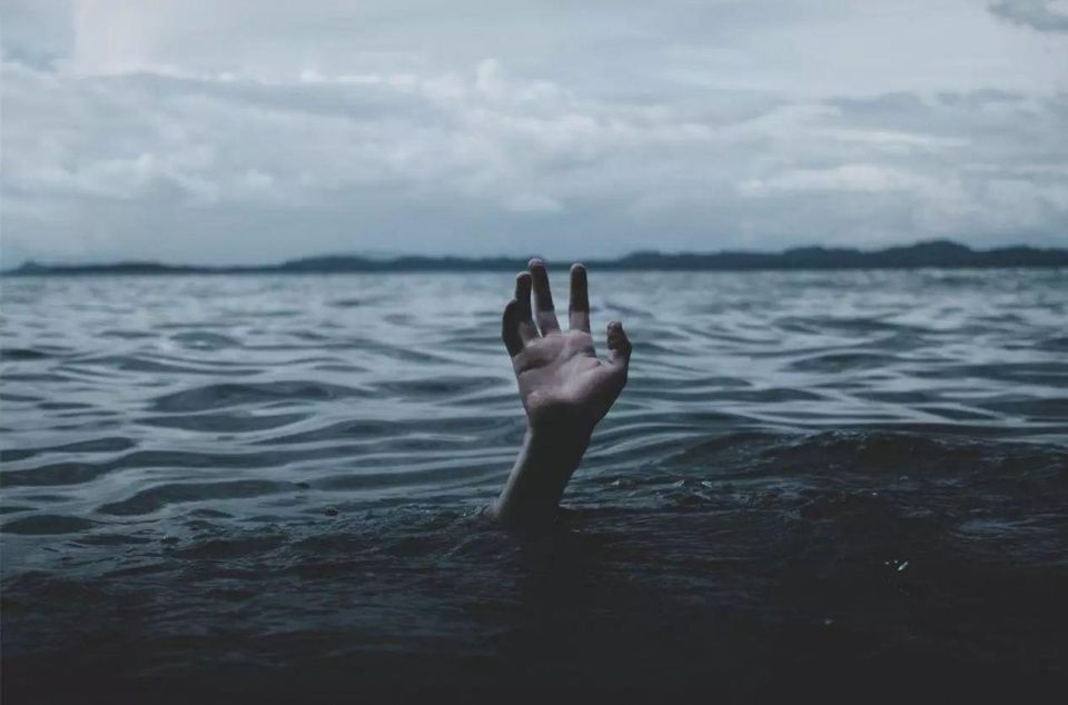 一时的现金带来的刺激,永远也抵不过跌落深渊的痛苦.