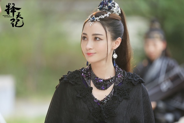 姚笛霸屏一个半月的古装玄幻电视剧《择天记》终于在湖南卫视正式收官