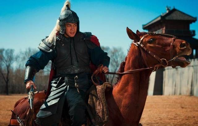 对《三国演义》中武将的排名,历来有个说法是:一吕二赵三典韦,四关五