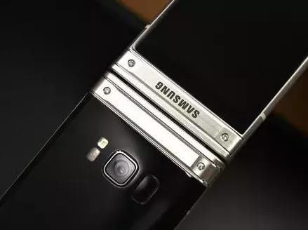 三星W2018是工匠精神的再现,无愧于高端旗舰