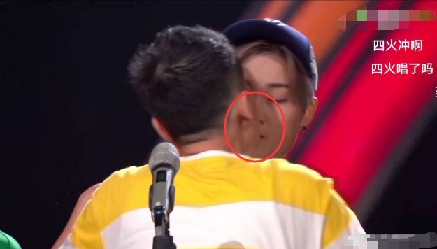华晨宇胃痛发作,李宇春被变态男观众强吻,何炅