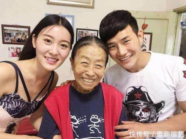 她是嘎子老婆,也是中国最贵女演员的孙女,如今胖成这样