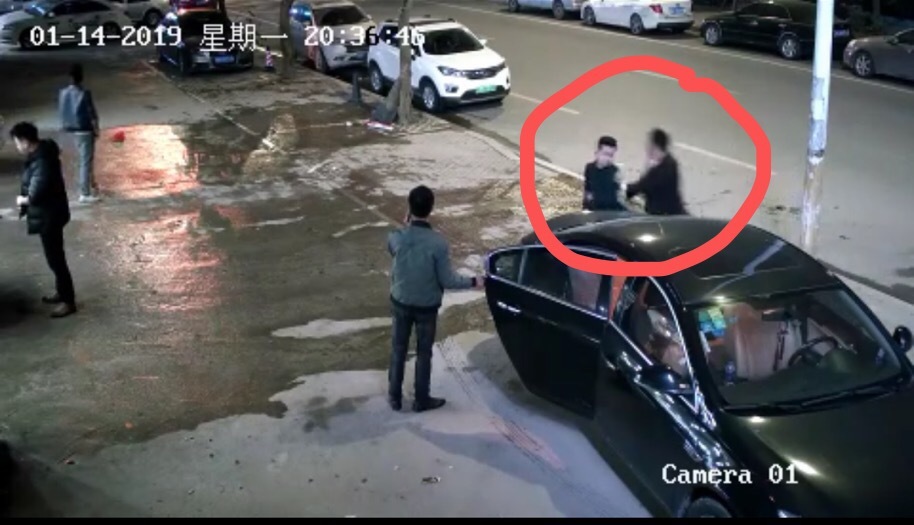 福州伤人事件致19伤1死:男子因感情纠纷持刀伤人