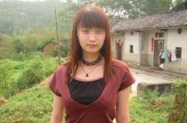 父亲临终留下一个破瓶子,女儿嫌破没要,儿子捡