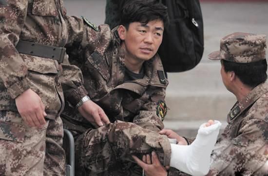 参加综艺出意外的明星:李晨头部受伤,宝强骨折