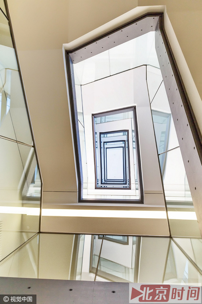 Romina Kutlesa拍摄的楼梯。