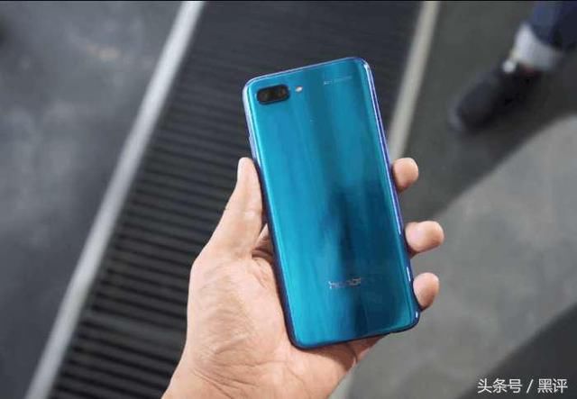 华为荣耀10值不值得买?看完一个月真实使用感