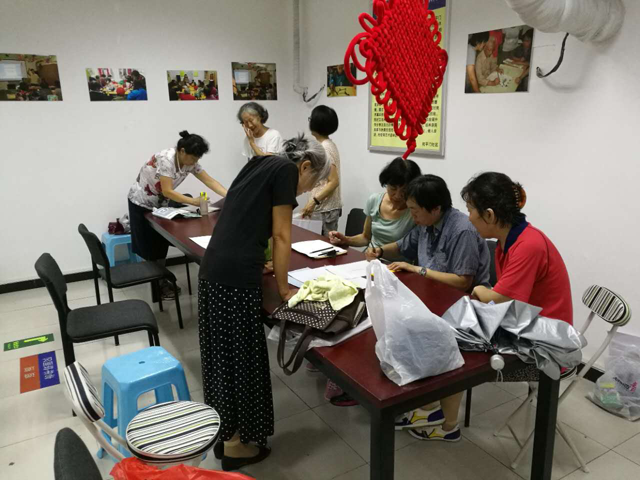 北京外来流动人口_薛之谦天外来物图片(3)