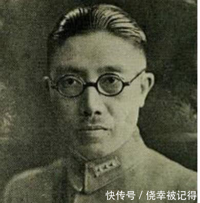 他是军统局局长,国民党高级将领,为帮助共产党