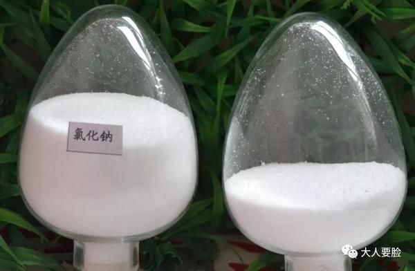 学范冰冰杨幂美滋滋敷面膜,却不知道自己敷的