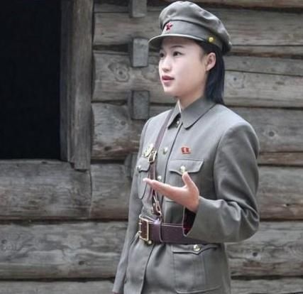 朝鲜女导游,被中国游客给带坏了