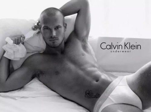 【夜读世界杯】冰岛是黑马?干翻荷兰和意大利