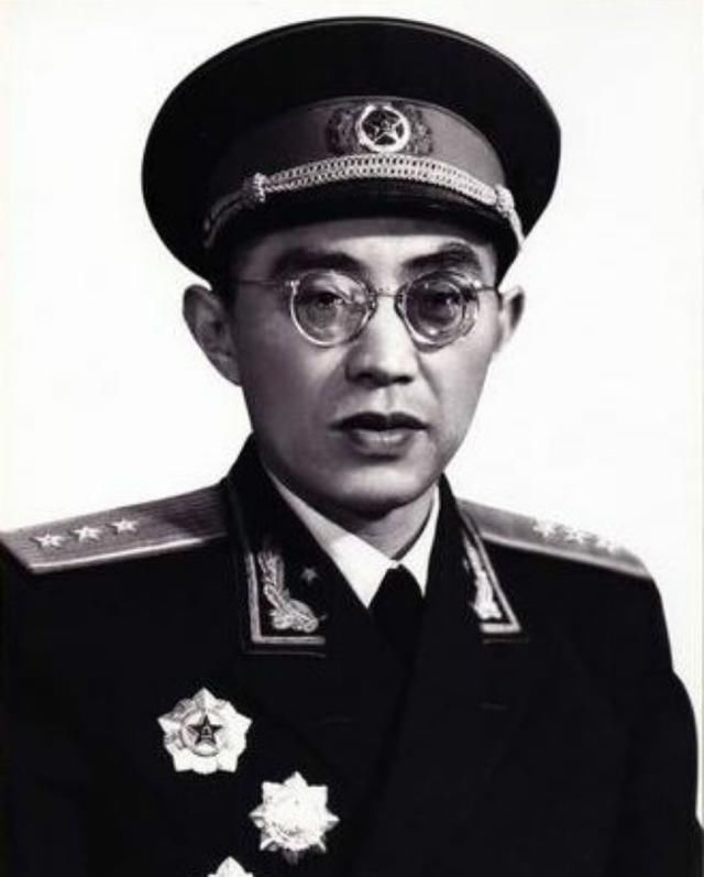 开国将军中的鉴宝大师,因鉴宝提拔指战员,一战成名,成开国上将