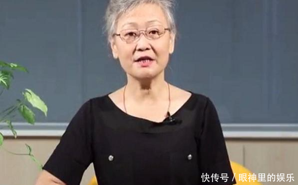 大妈发飙替小崔出气,怒怼冯小刚十问,骂的够狠