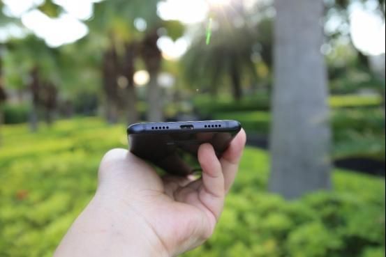 小米8手机评测:2018年最强安卓旗舰