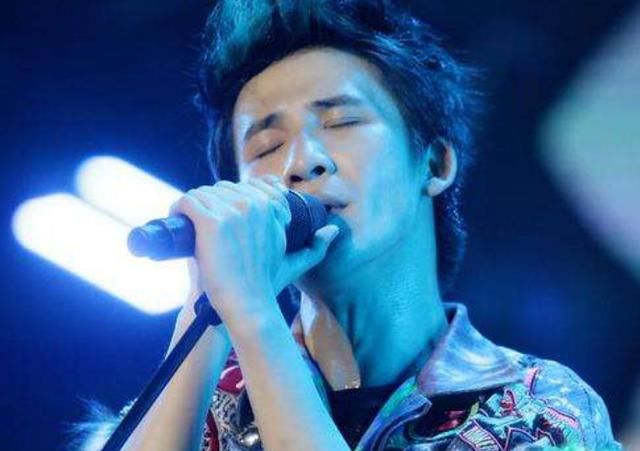 假唱被当众揭穿 她讨厌假唱却假唱 大张伟回怼