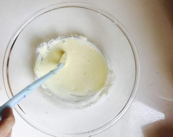 长了斑点怎么办?药店一常见药膏,7天美白祛斑