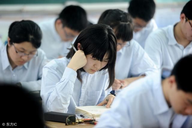 如果让江苏考生考全国卷,我们都没大学上了!高