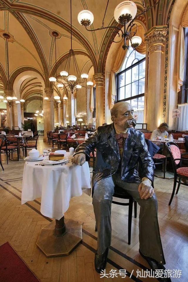 跑男新一季来到奥地利这座迷人的中世纪古城,