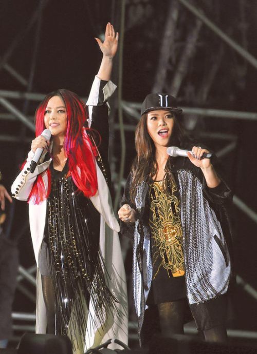 歌坛天后亲姐妹少同台 张惠妹说最难请张惠春