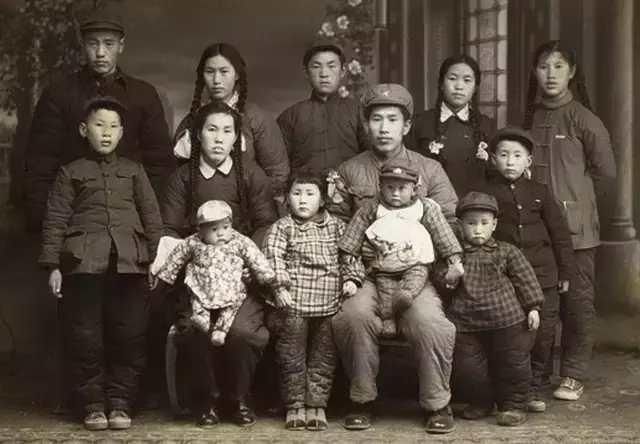 明星全家福:王俊凯一家好淳朴,杨幂刘恺威剩这