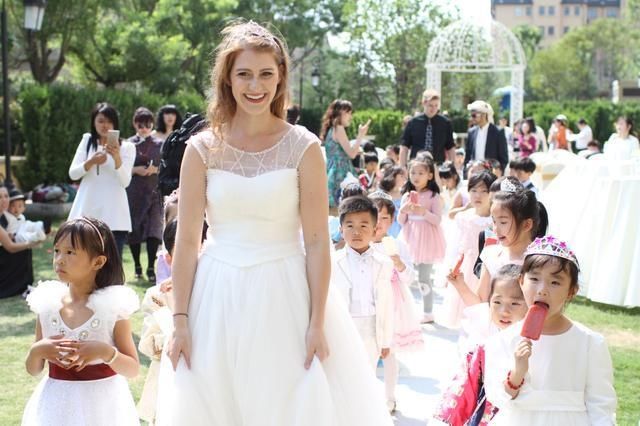 每天记一个英文句子,100句话记住7000单词第