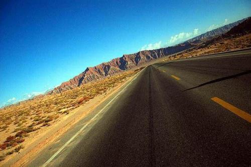 为什么自由行选择去西藏而不是新疆 ?