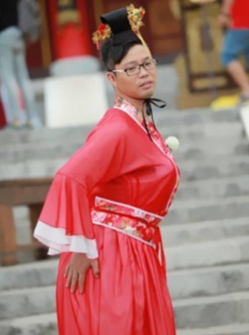 当《极限挑战》男主都换上女装,黄渤清纯,黄磊