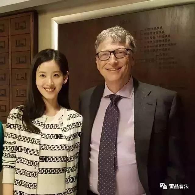 章子怡不愿签婚前协议, 奶茶妹妹却签了,到底是