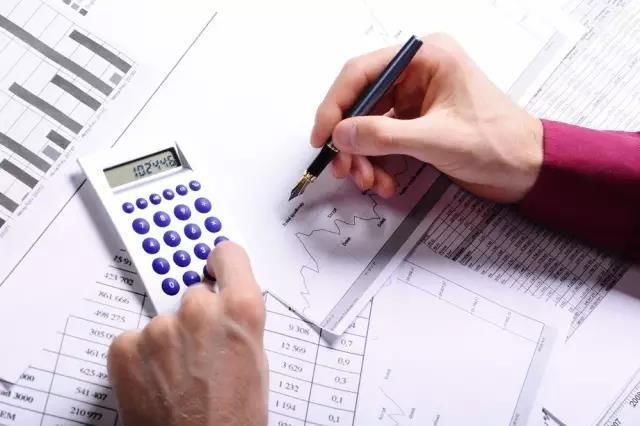 企业在推行全面预算管理的过程中,出现了诸多