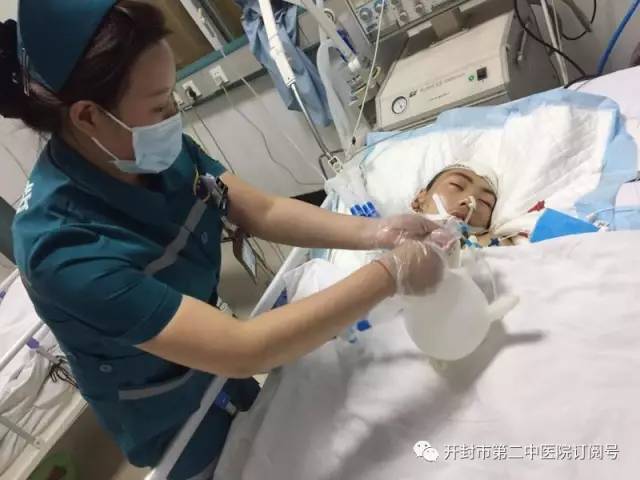 在市第二中医院急诊科,还有一个特殊的科室---重症监护室(icu),这里住