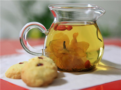 脸上起了好多小粉刺怎么办?推荐脸上总是长粉